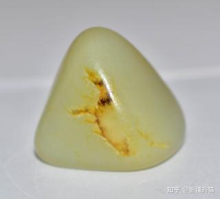 三千块钱能买到什么样的和田玉吊坠?