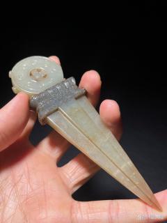 明·和田玉青花法轮法器:墨色晕染间的梵音静美