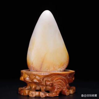 和田玉 原石摆件「旧藏」高18cm宽11.5cm厚4.9cm重1680g